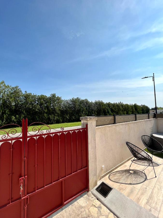 Maison De Charme Avec Jacuzzi Molleges Exterior photo